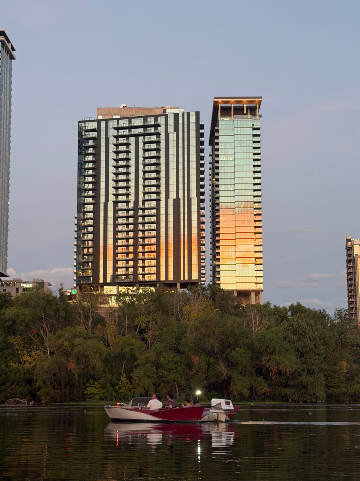 Austin Sunset Bat Kayaking Tours Hotel Package